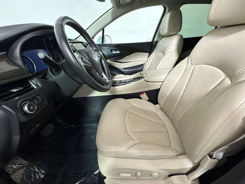 Used 2020 SUMMIT WHITE Buick Premium image 6