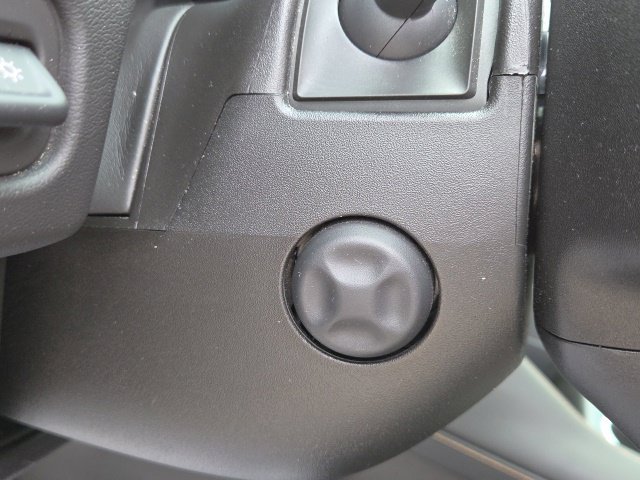 Used 2023 Silver GMC AT4 image 33