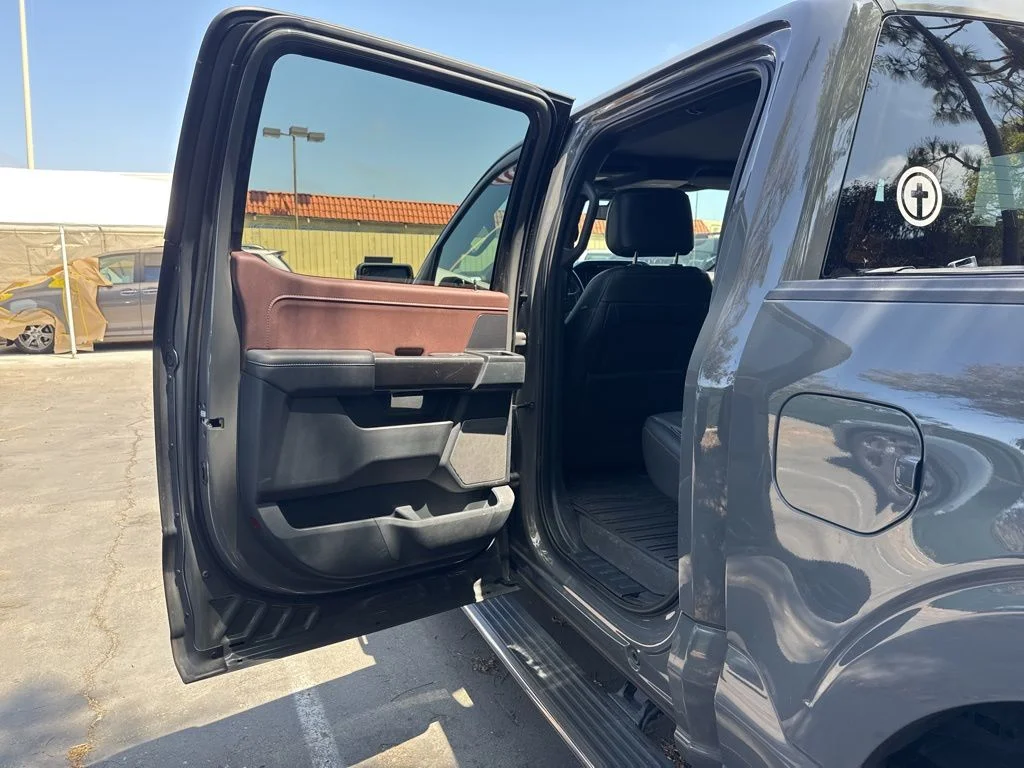Used 2021 White Ford Lariat image 12