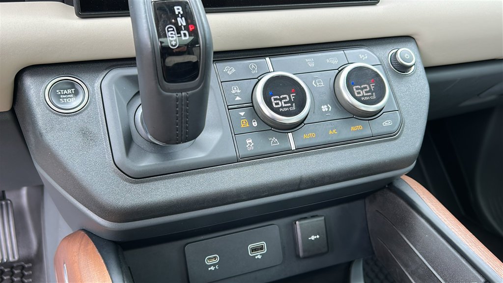 Certified Used 2024 Gray Land Rover X-Dynamic SE image 17