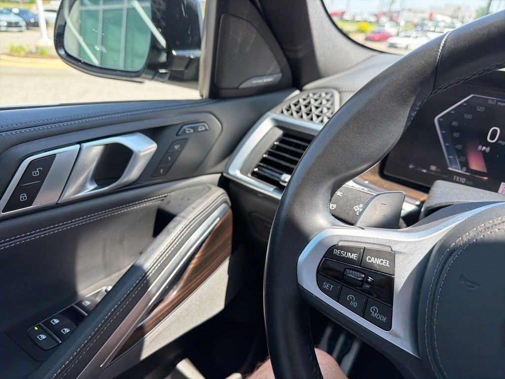 Used 2024 Alpine White BMW xDrive40i image 20