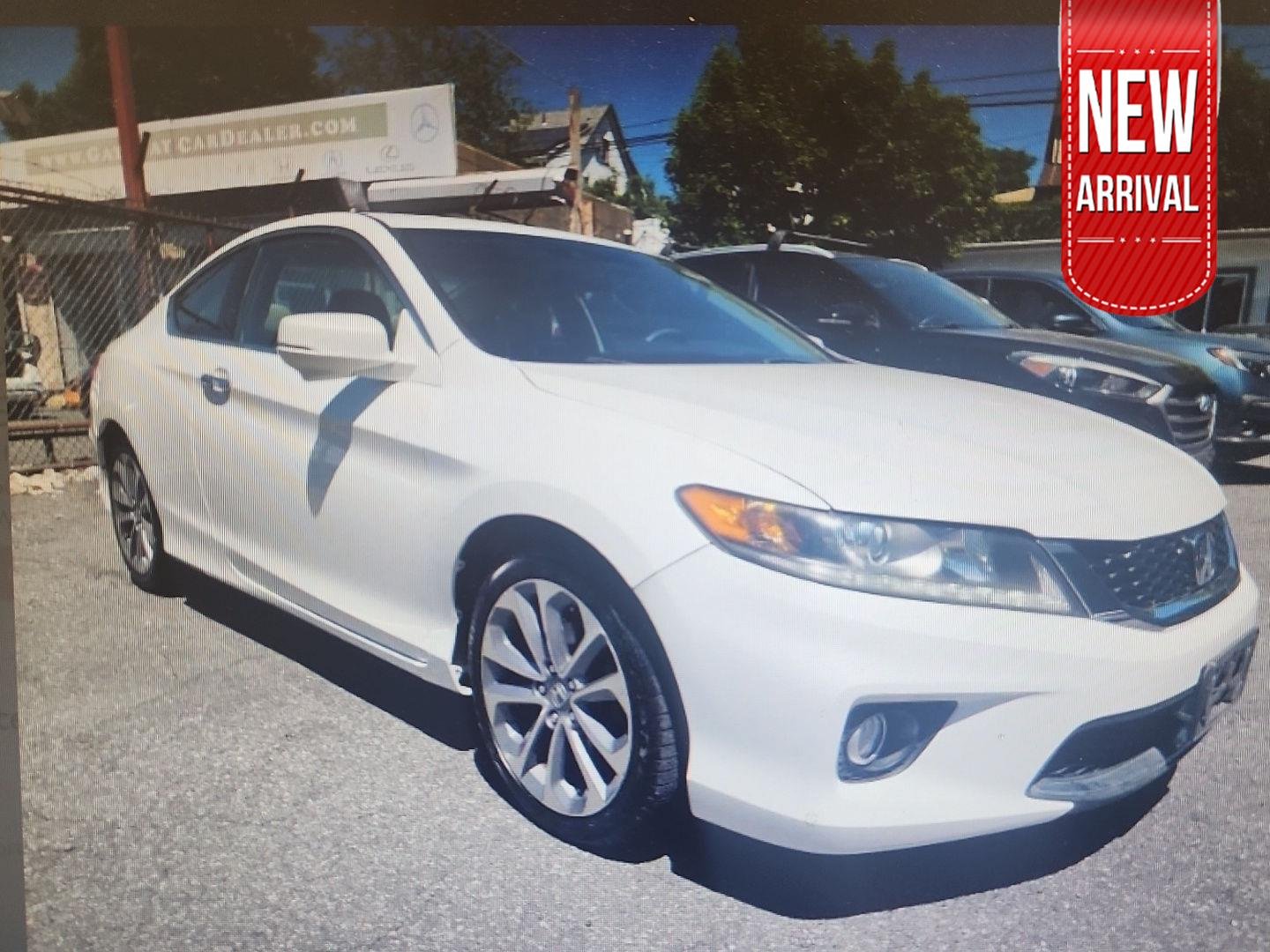 Used 2014 White Orchid Pearl Honda EX-L image 1