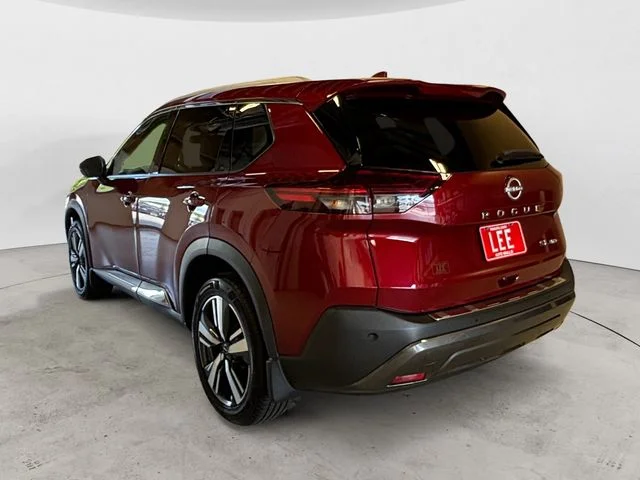 Certified Used 2023 Scarlet Ember Tintcoat Nissan SL image 3