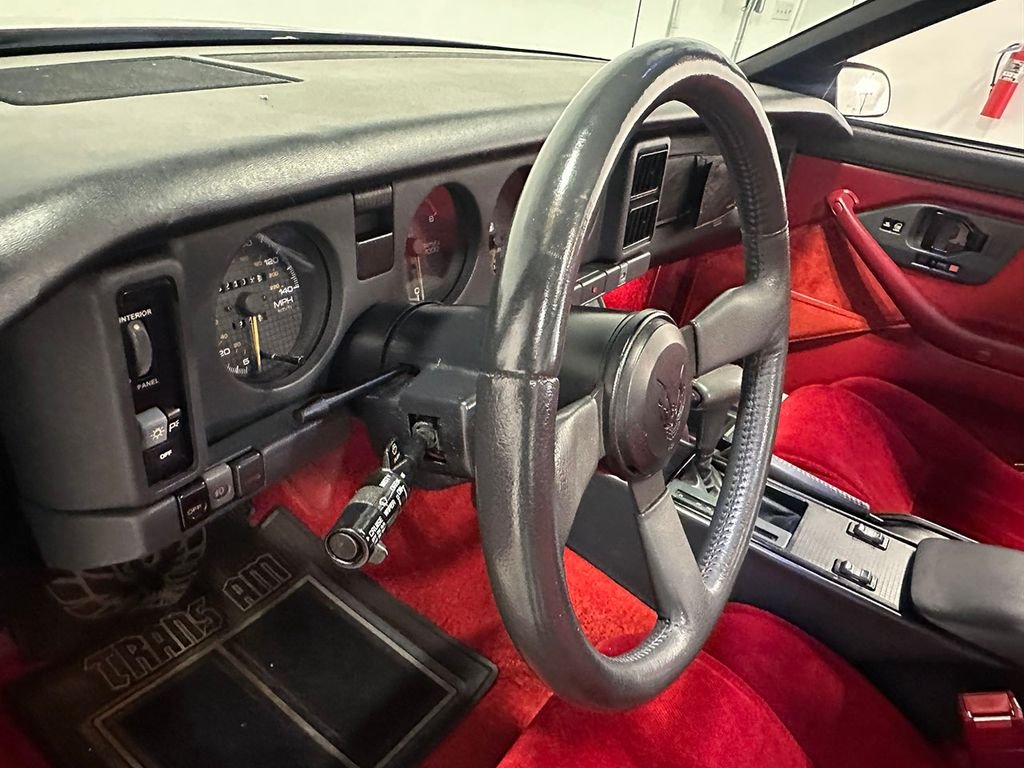 Used 1987 Red Pontiac  image 71