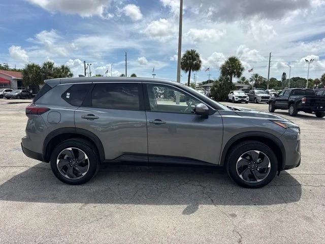 Used 2024 Gray Nissan SV image 2