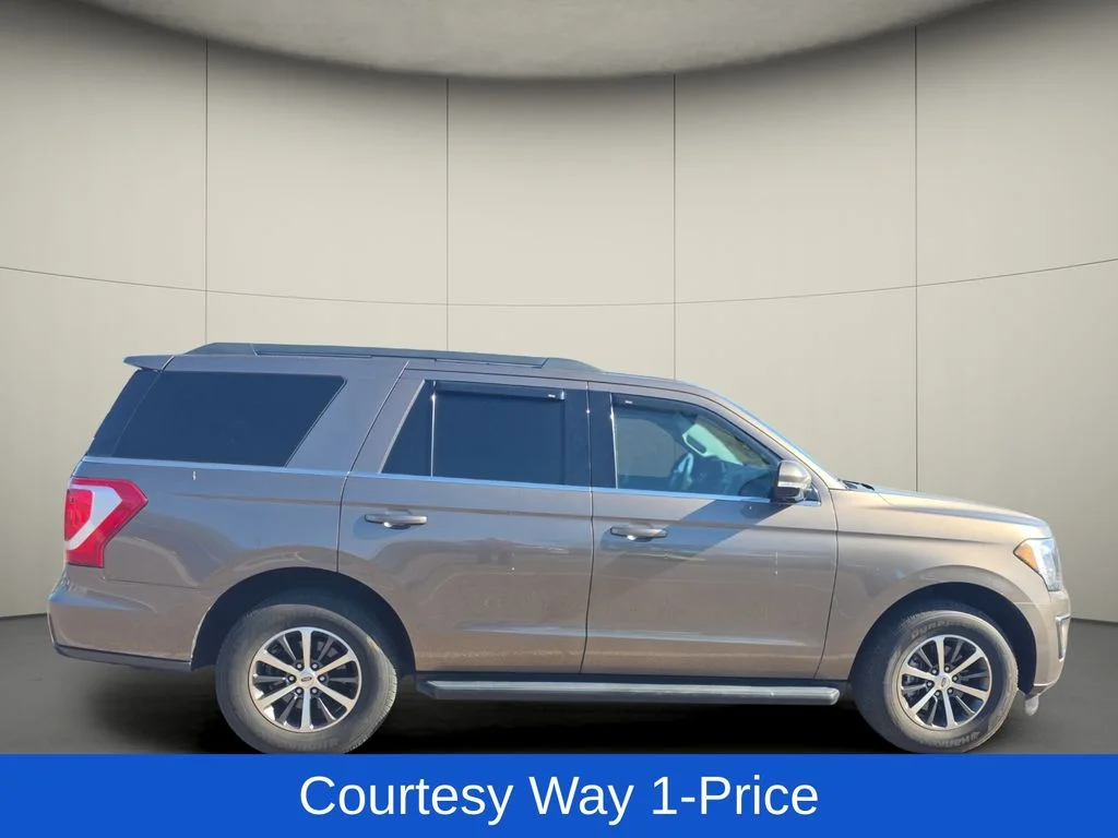 Used 2018 Gray Ford XLT image 11
