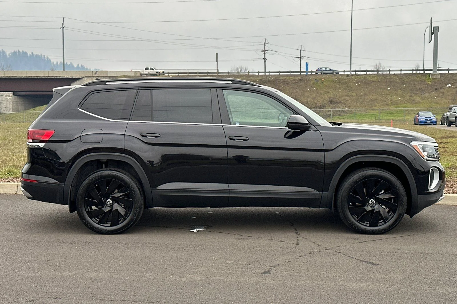 New 2026 Black Volkswagen 2.0T SE w/Technology image 2