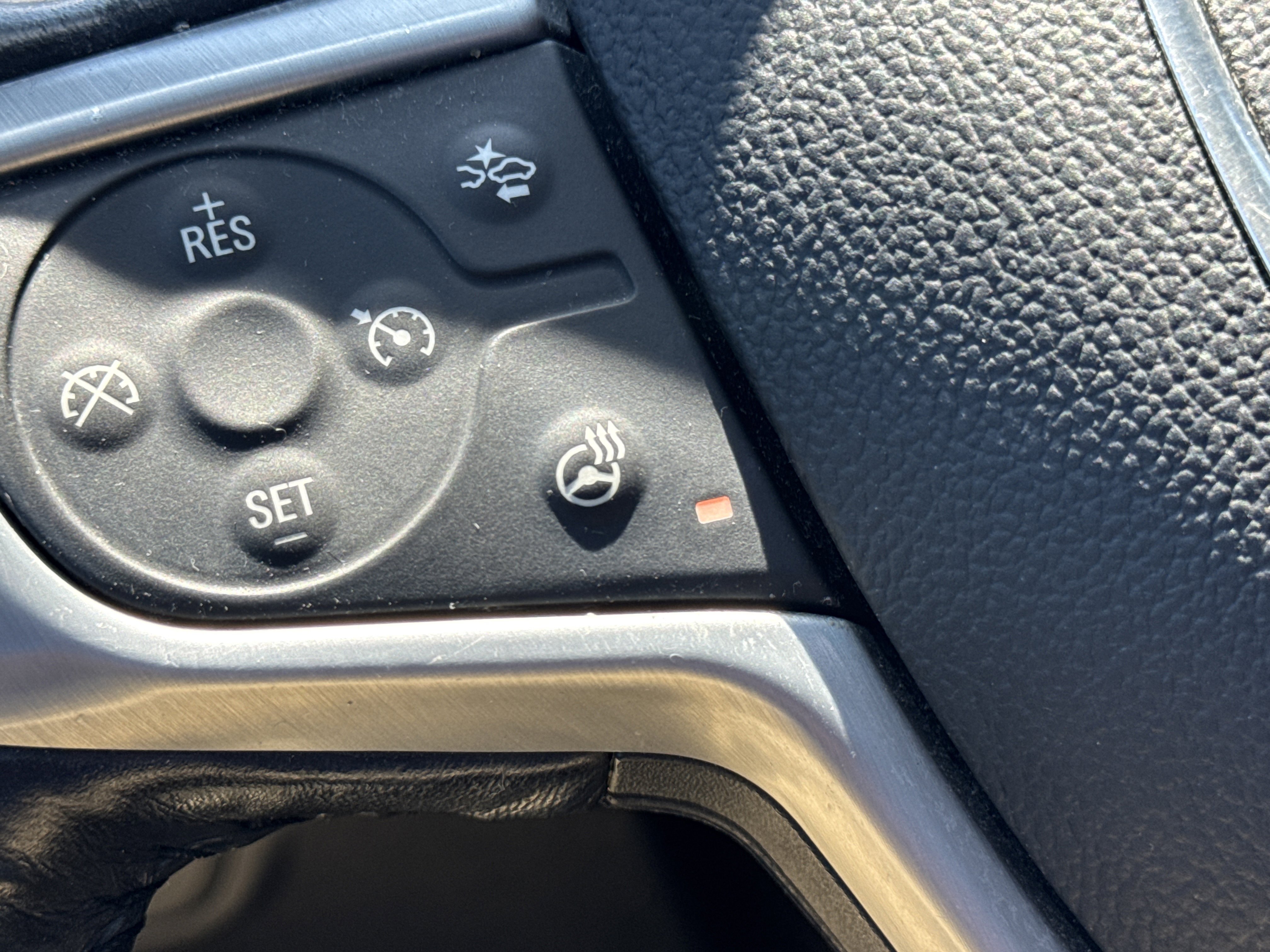 Used 2018 Summit White GMC SLT Diesel image 20