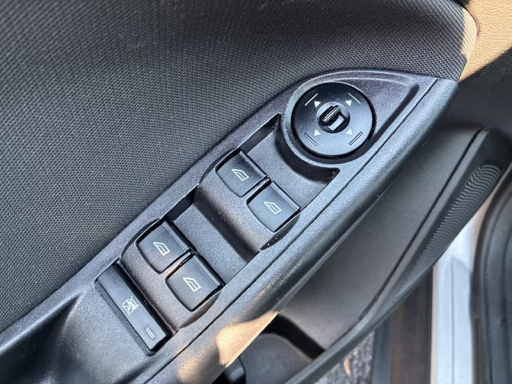 Used 2016 Silver Ford SE image 12