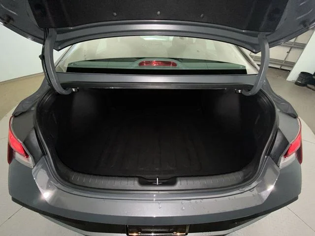 Used 2026 Gray Hyundai SEL Sport image 22