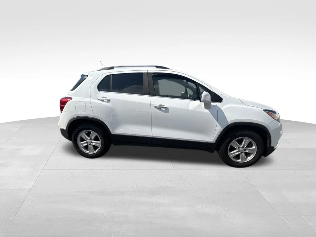 Used 2019 White Chevrolet LT image 8