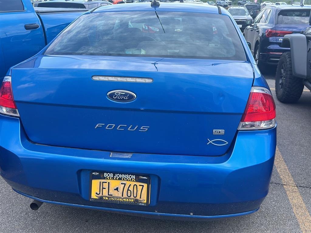 Used 2011 Blue Flame Metallic Ford SE image 9