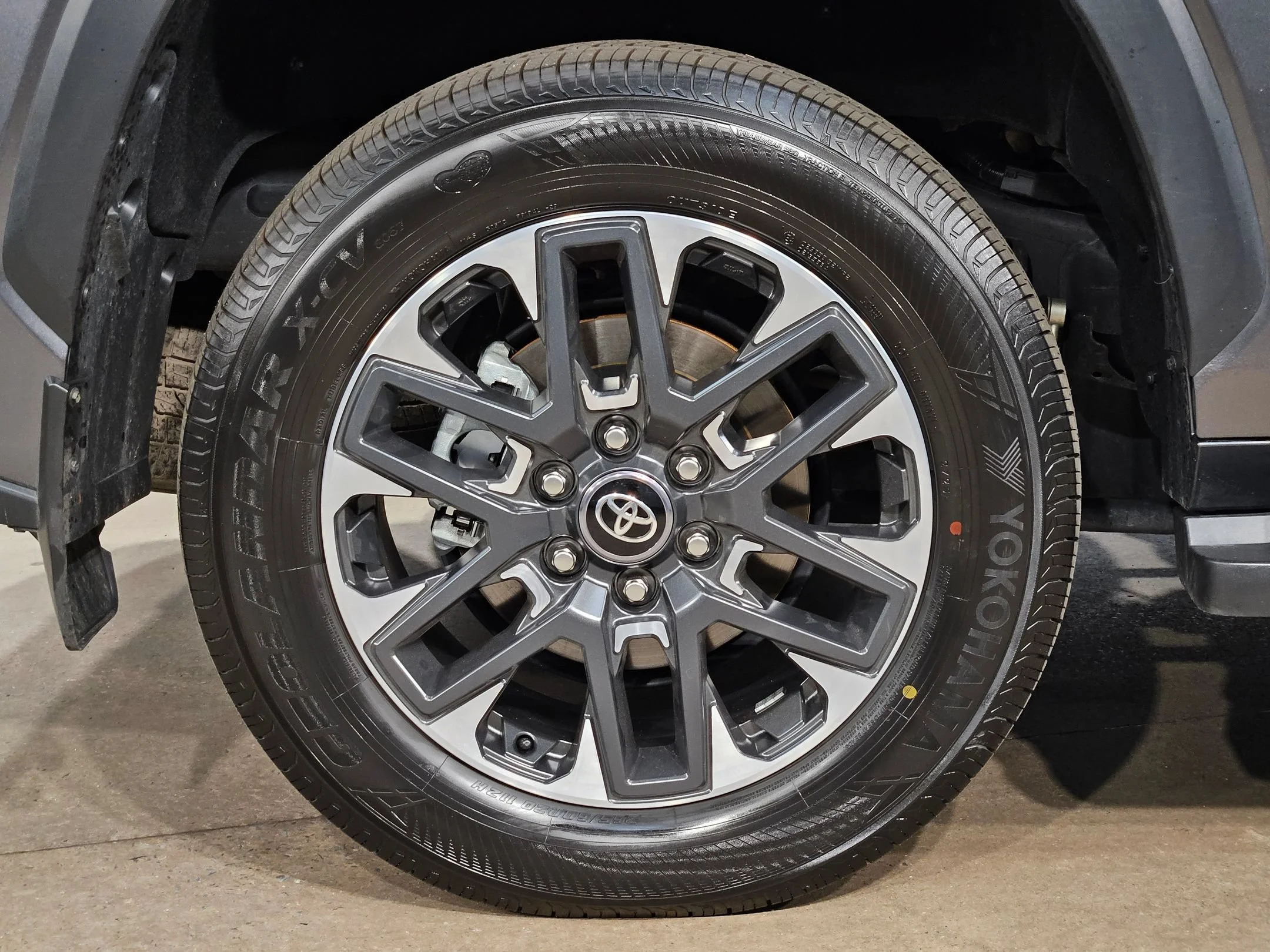 2025 Toyota Sequoia SR5 - Photo 17