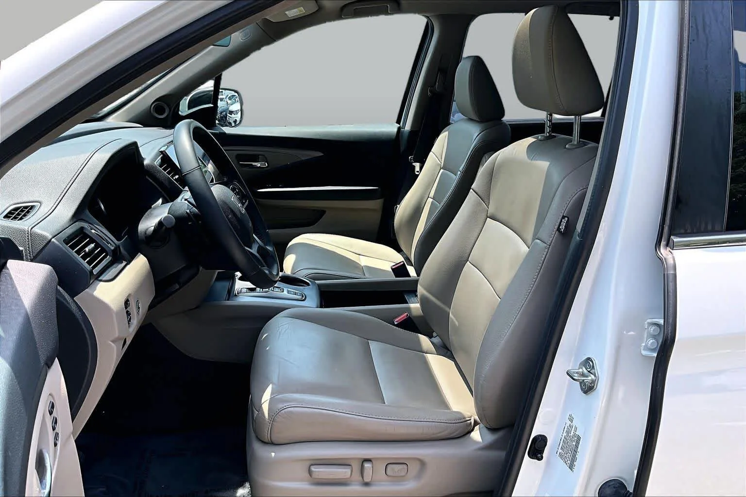 Used 2021 Platinum White Pearl Honda EX-L image 9