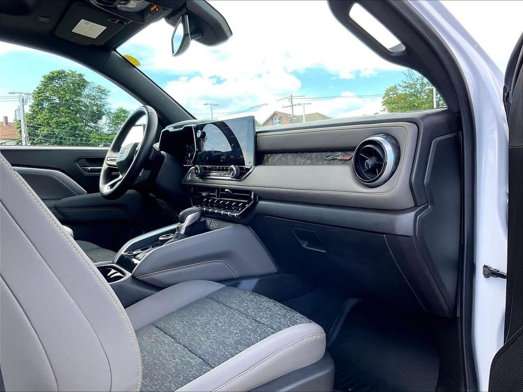 Used 2024 White Chevrolet ZR2 image 14