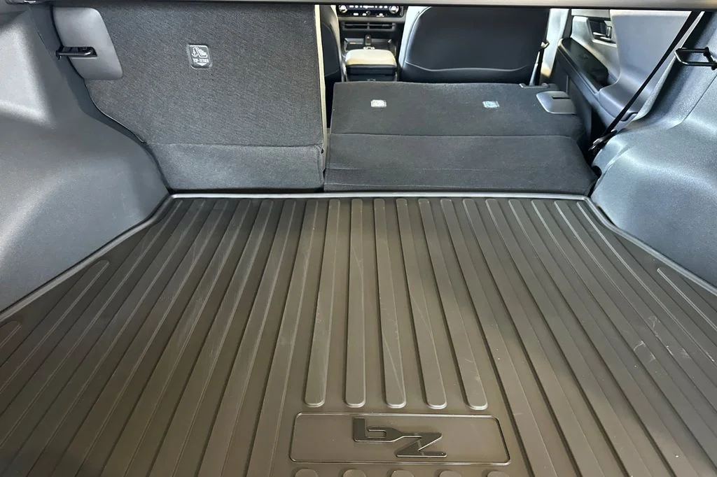 New 2026 Heavy Metal <sup>1</sup> Toyota  XLE image 15