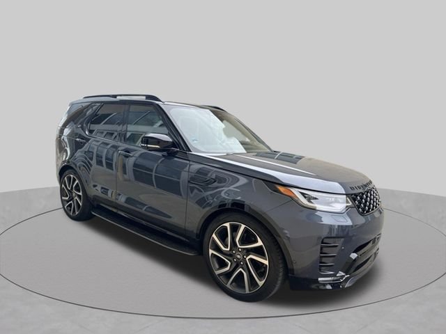 Certified Used 2025 Varesine Blue Metallic Land Rover Dynamic SE image 3