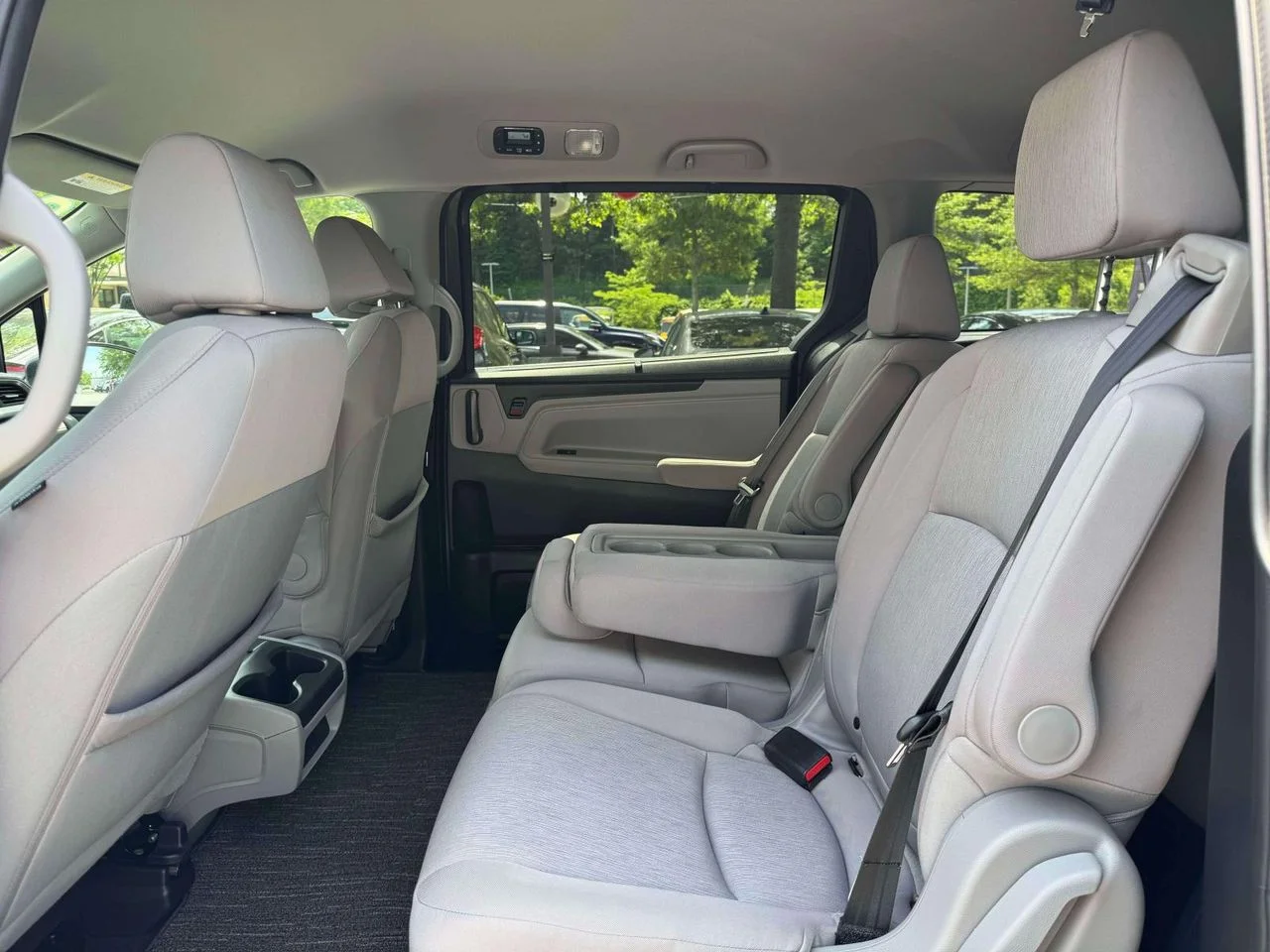 2024 Honda Odyssey EX - Photo 16