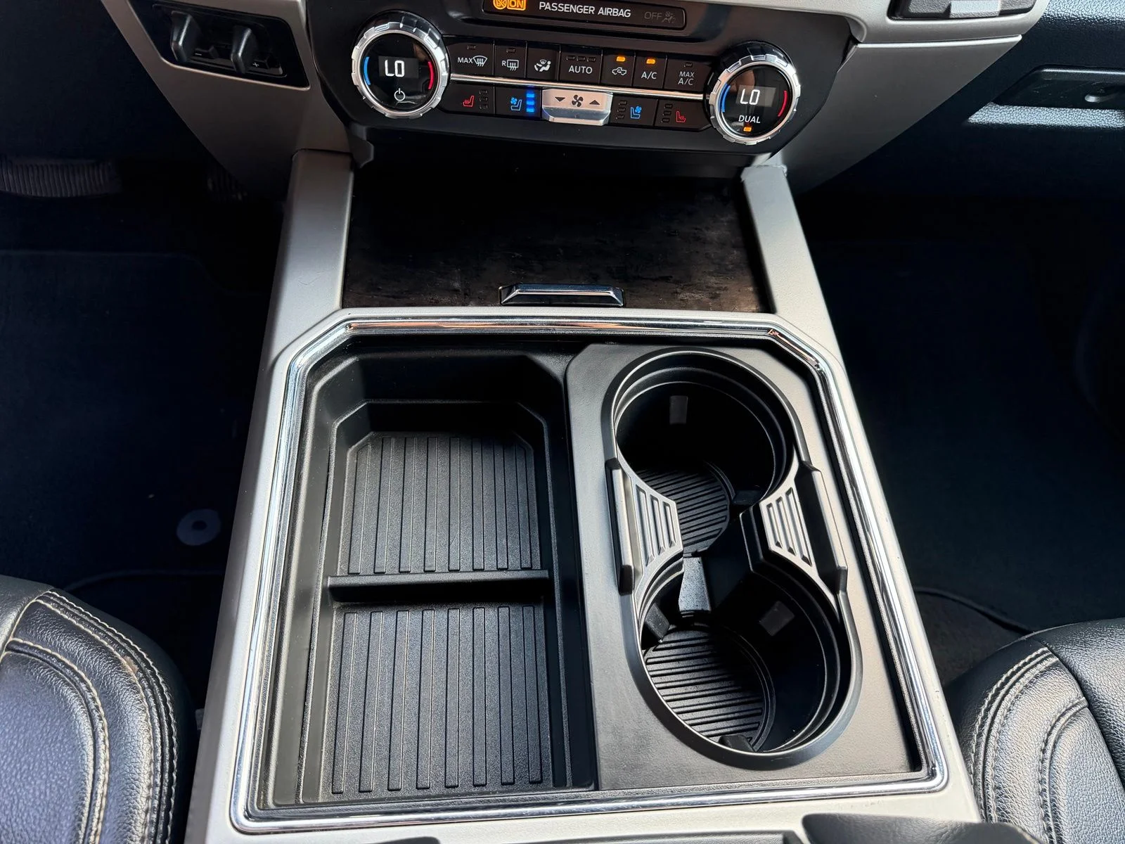 Used 2022 White Ford Lariat image 22