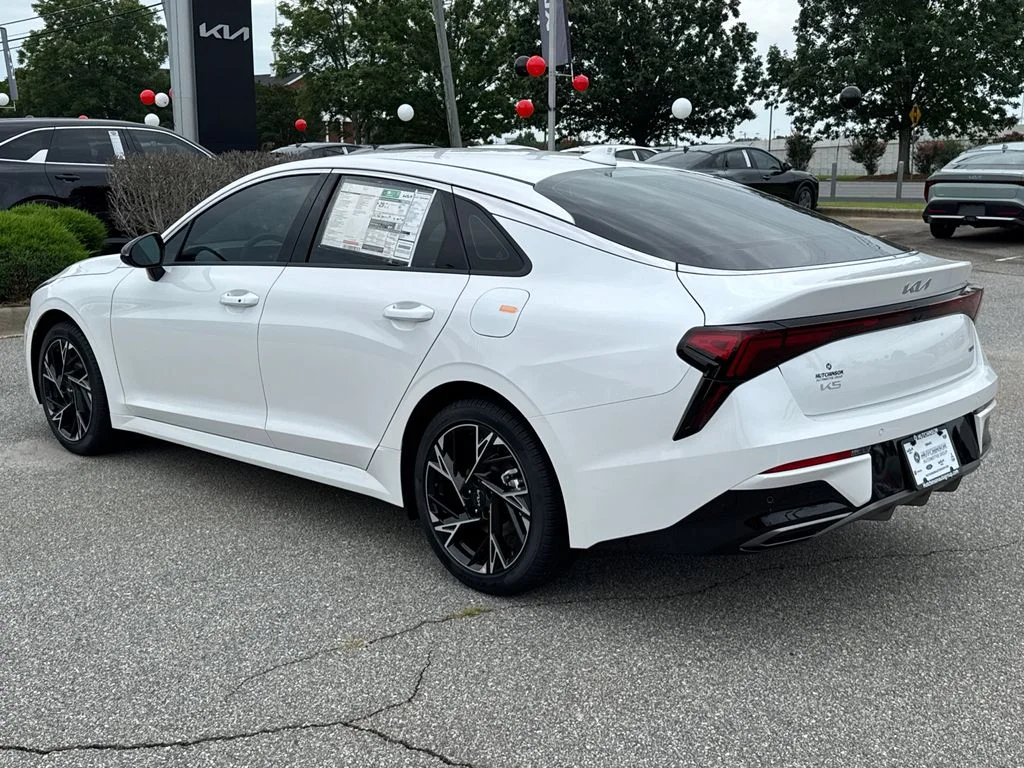 New 2026 Snow White Pearl Kia GT-Line FWD image 5