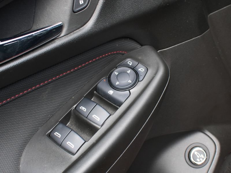 Used 2025 Crimson Metallic Chevrolet RS image 3