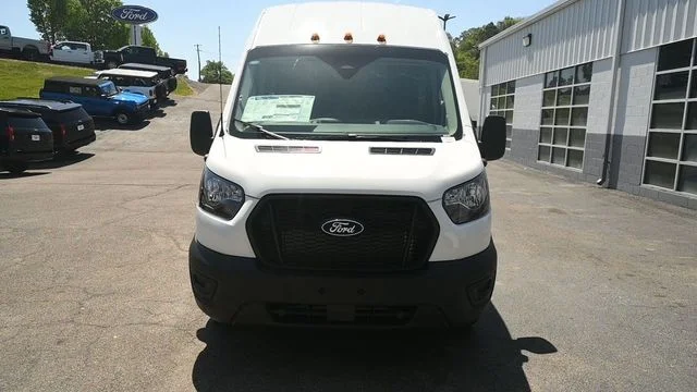 New 2026 Oxford White Ford Cargo Van image 2