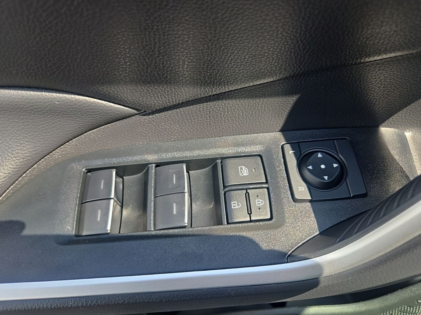 Used 2025 White Toyota XLE image 29
