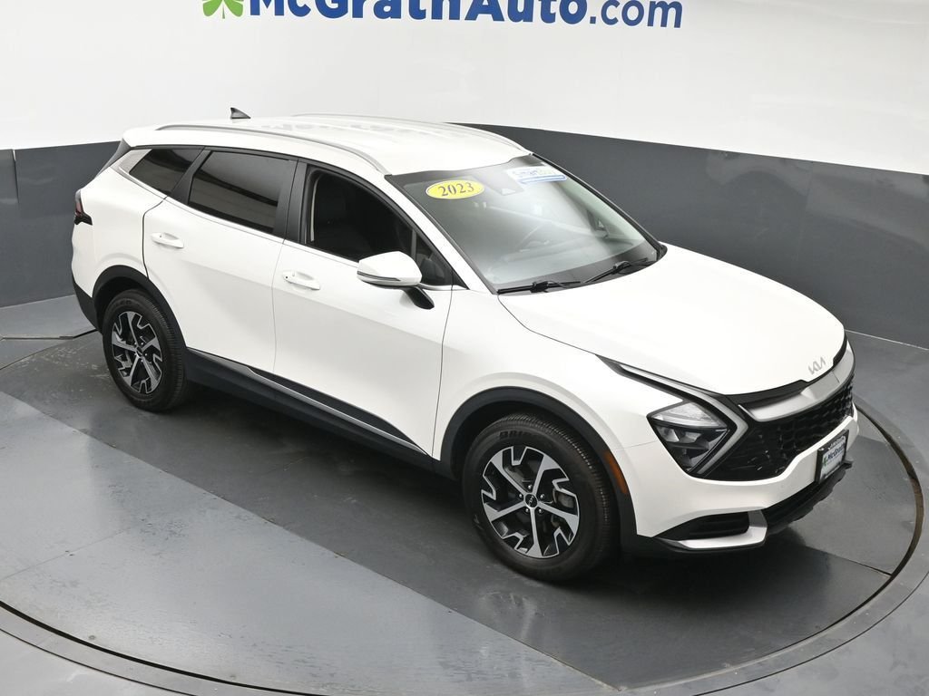 Used 2023 White Kia EX image 3