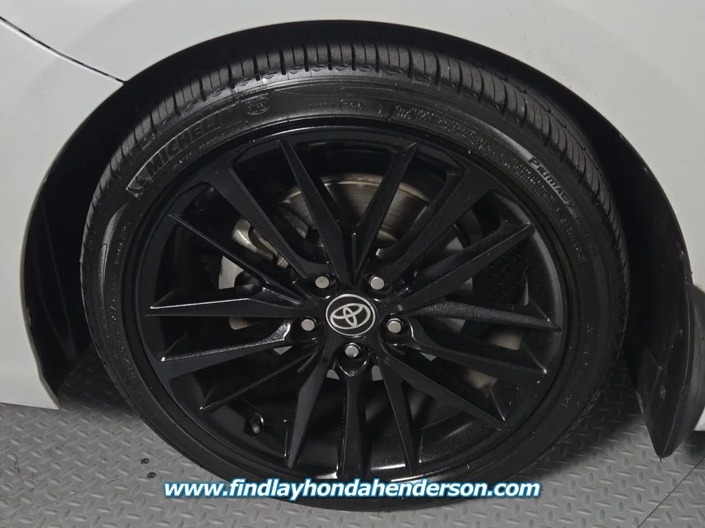 Used 2022 Pearl Toyota XSE image 9