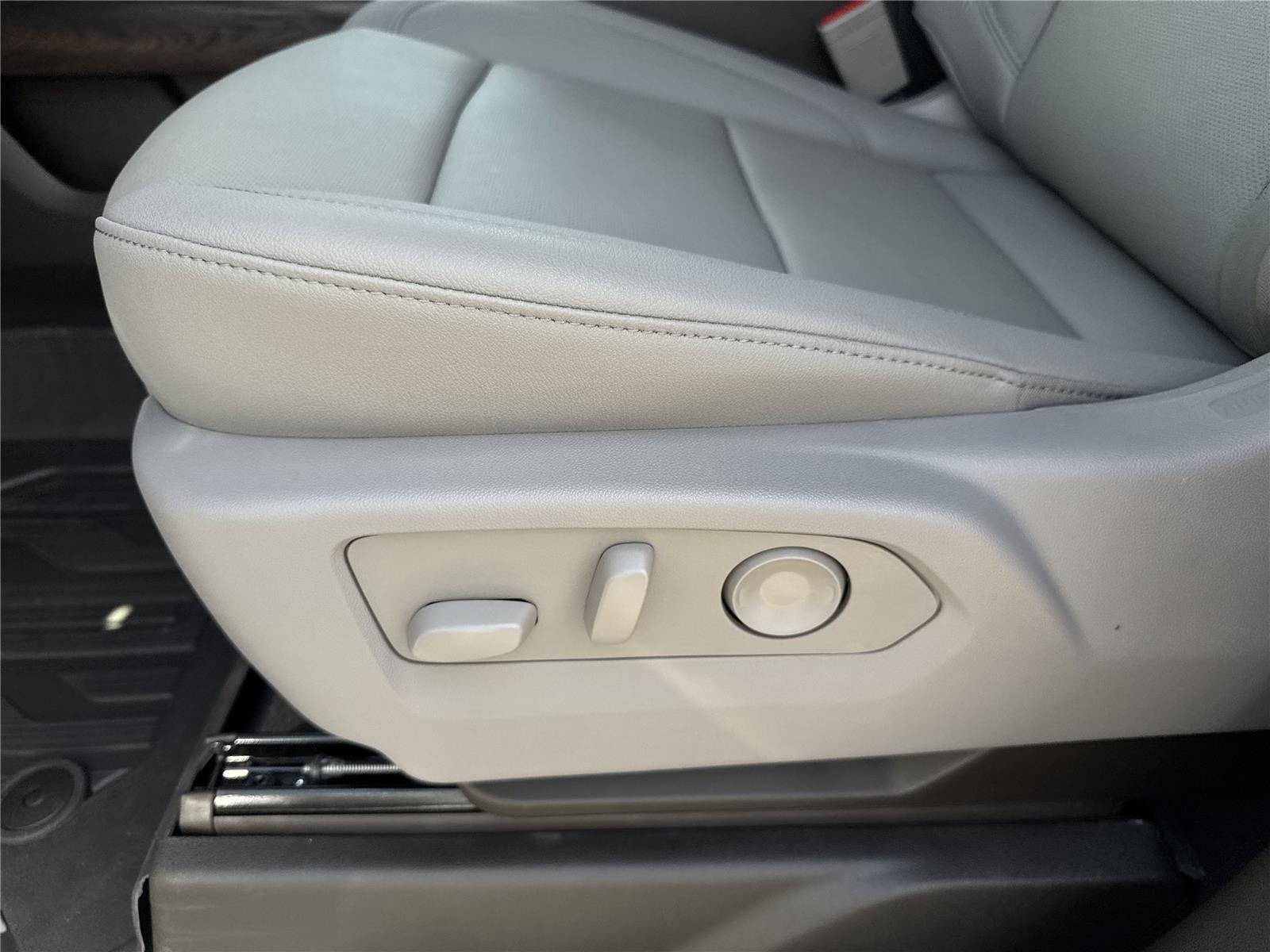 New 2026 Summit White GMC SLT image 13