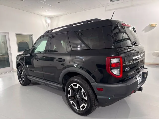Used 2022 Black Ford Outer Banks image 5