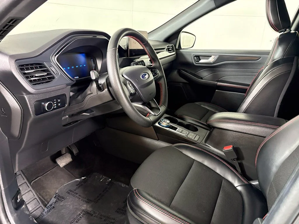 Used 2025 Gray Ford ST-Line image 26