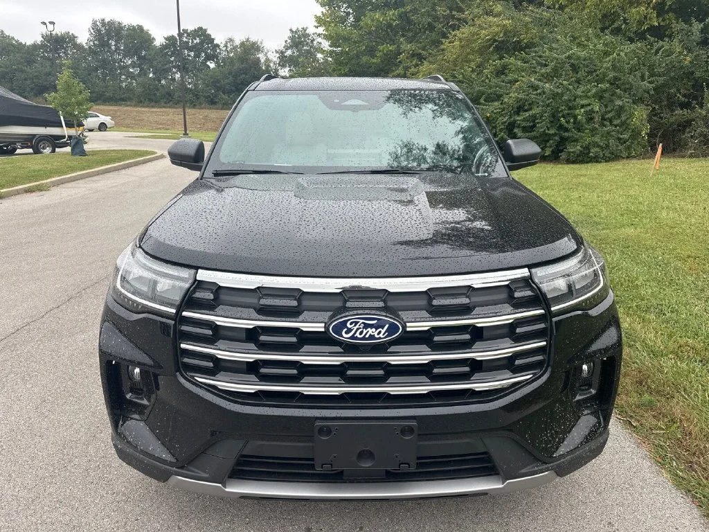New 2027 Black Ford Active image 2