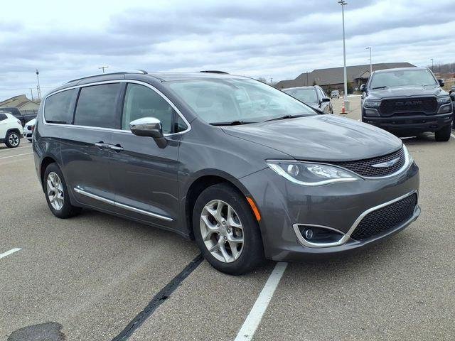 Used 2018 Chrysler Pacifica Limited with VIN 2C4RC1GG4JR356045 for sale in Richmond, MI