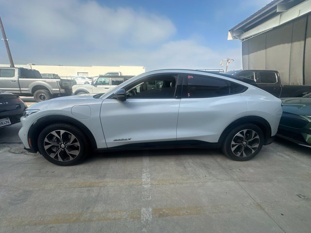 Used 2023 White Ford Premium image 5