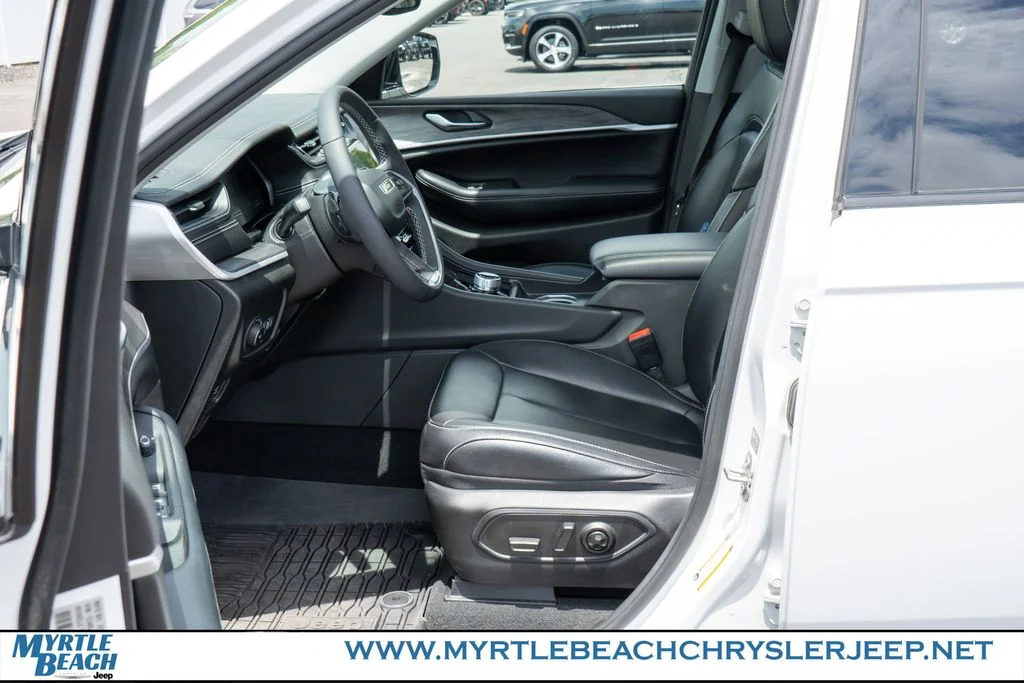 Certified Used 2023 Bright White Clearcoat Jeep Limited image 17