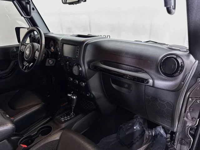 Used 2017 Gray Jeep Unlimited Sahara image 28
