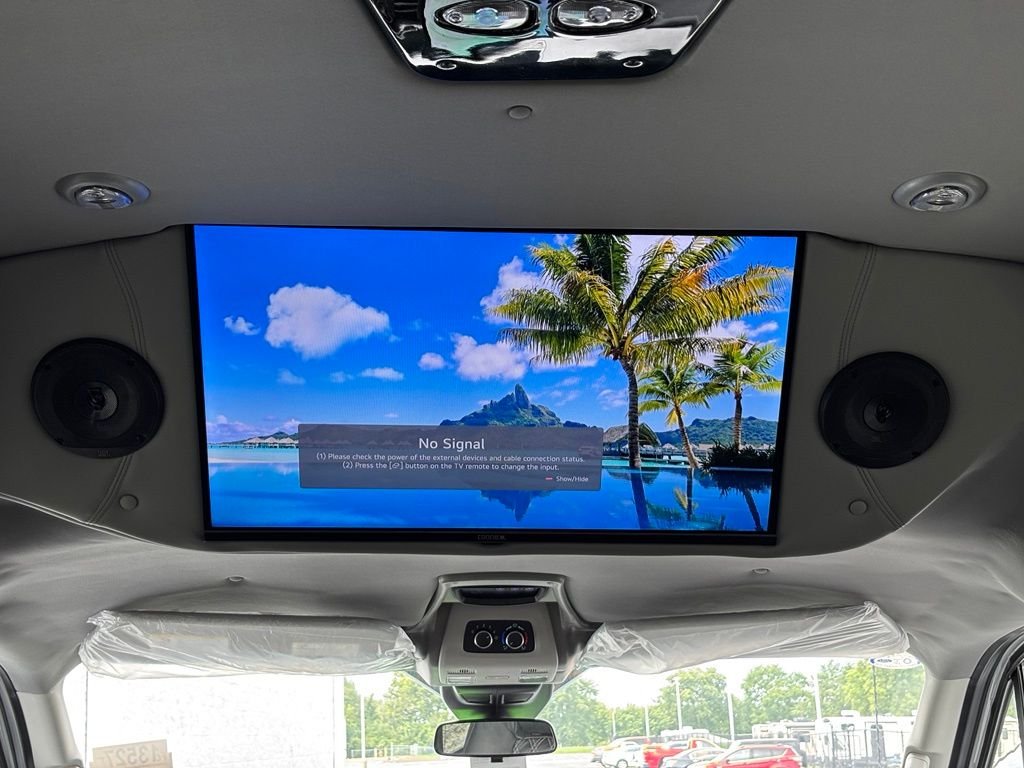 New 2026 White Ford Explorer Trail Boss image 4