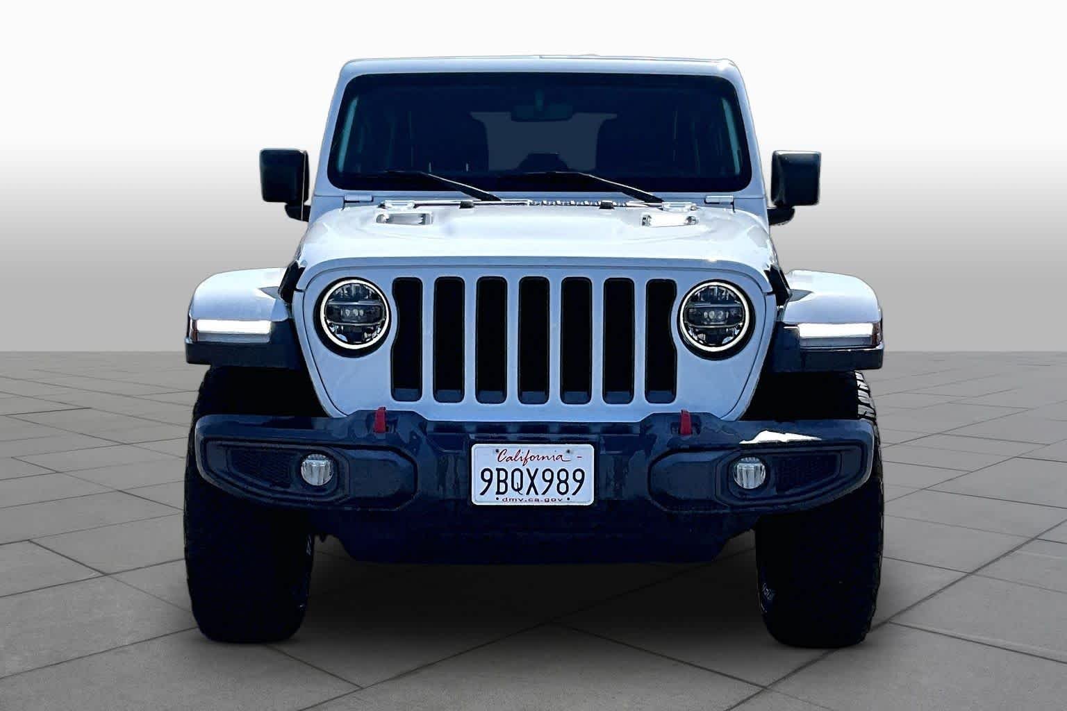 Used 2021 Bright White Clearcoat Jeep Unlimited Rubicon image 3
