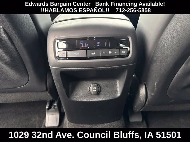 Used 2025 White Hyundai SEL image 17