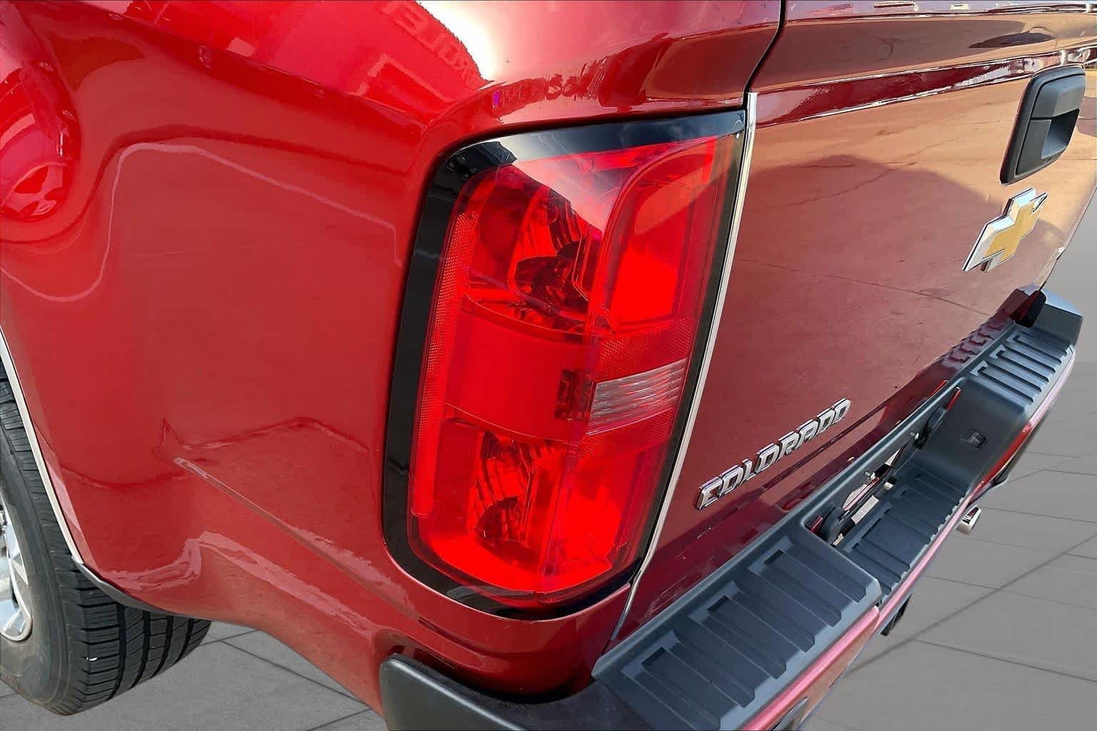 Used 2016 Red Rock Metallic Chevrolet 4WD Z71 image 26