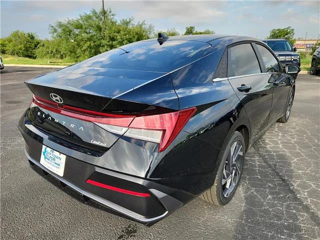 New 2026 Abyss Black Hyundai Limited image 4