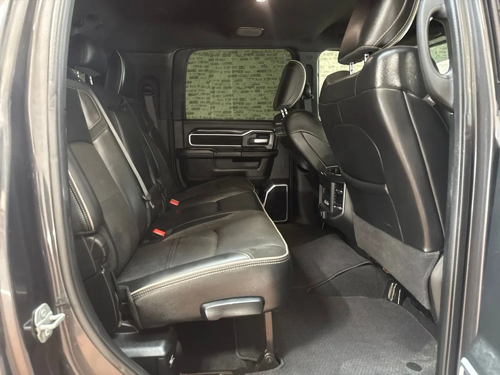 Used 2020 Granite Crystal Metallic Clearcoat Ram Laramie image 11