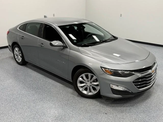 Used 2025 Gray Chevrolet LT image 36