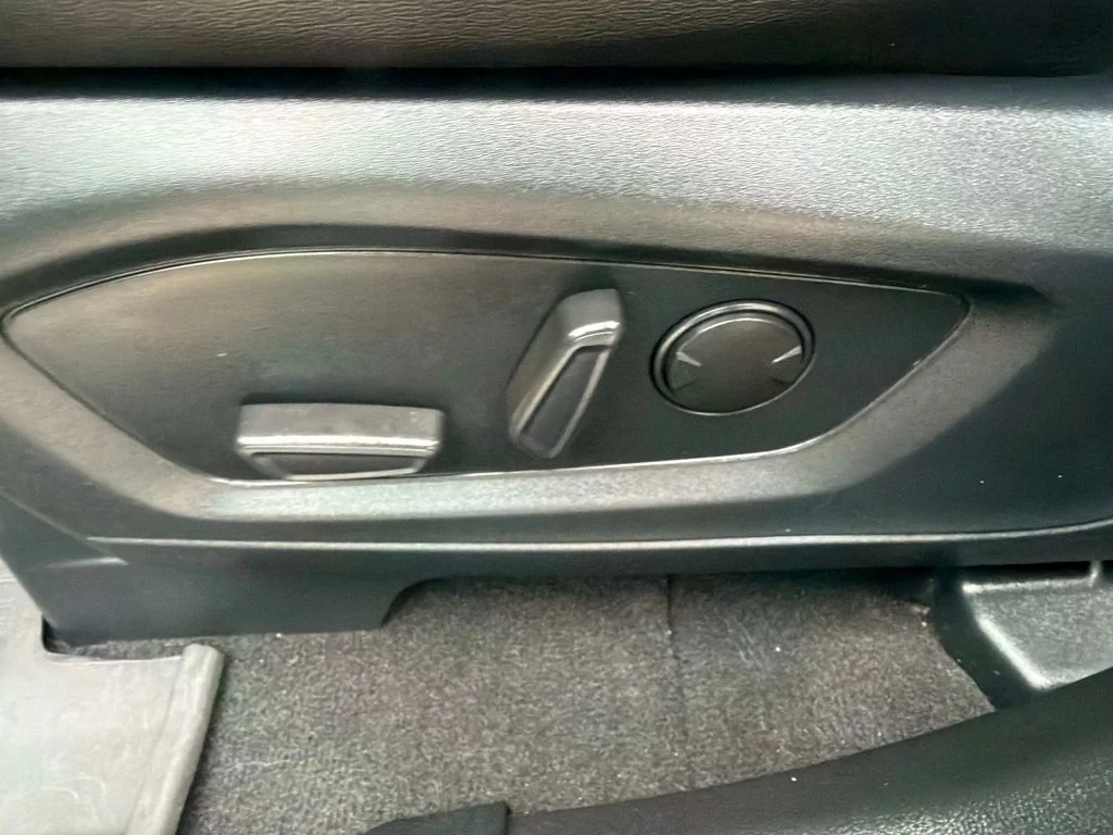 Used 2024 Gray Ford XLT image 20