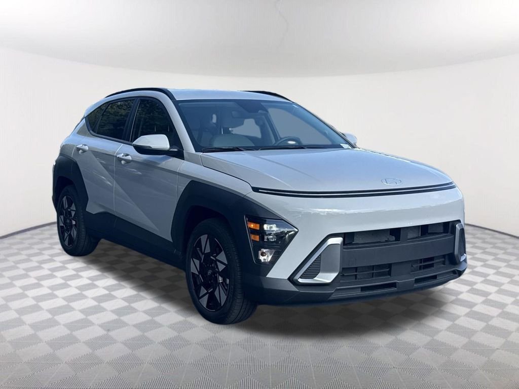 Used 2025 Gray Hyundai SEL image 3