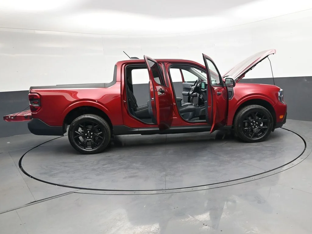 Used 2025 Red Ford XLT image 52
