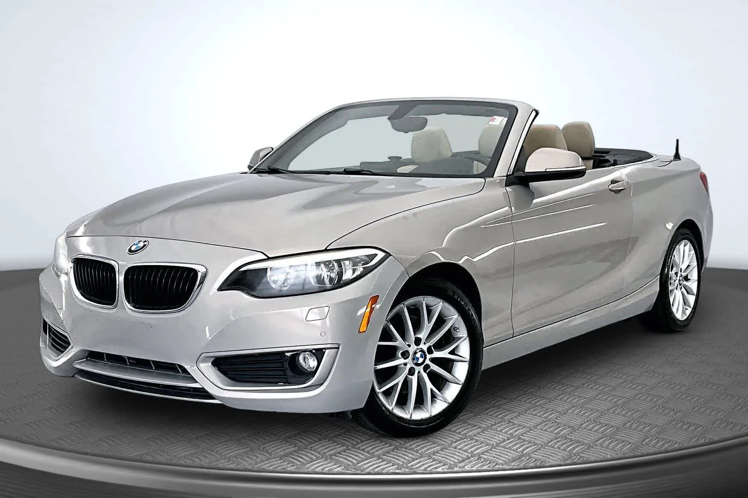2015 BMW 2 Series 228i xDrive Convertible Sport Line's photo