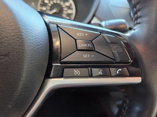 Used 2020 Pearl White Tricoat Nissan 2.5 SR image 14