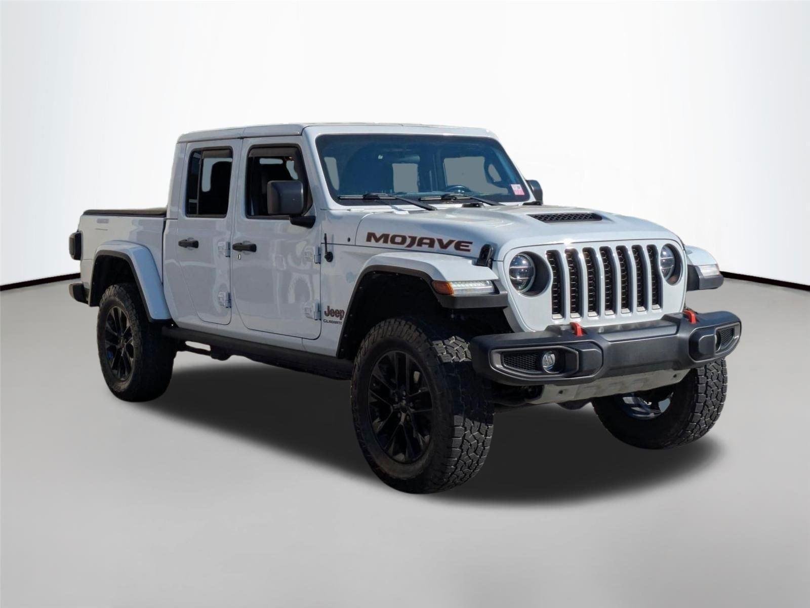 Used 2021 Bright White Clearcoat Jeep Mojave image 3